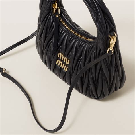 miu miu borsa nera|Borsa Hobo Wander In Nappa Matelassé Nero .